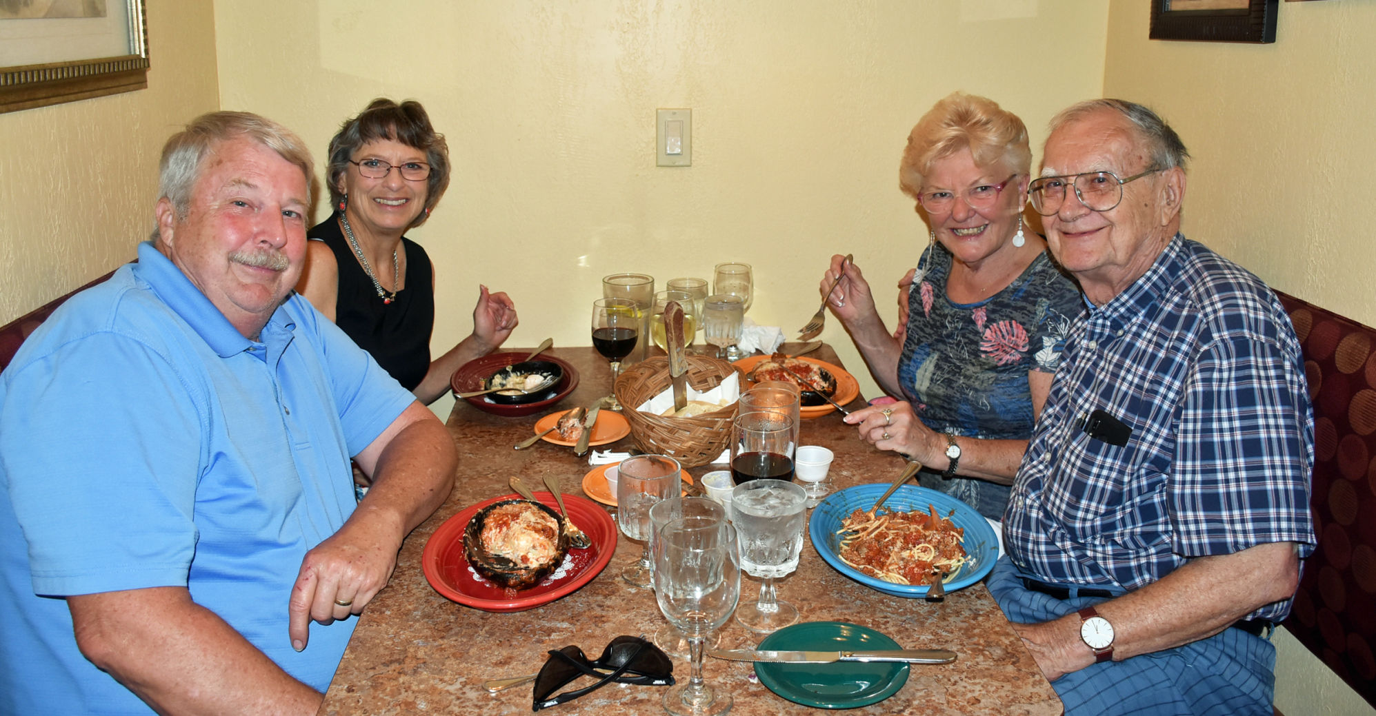 Moneta dinning re-opens